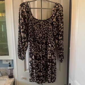 Old Navy Floral Grey and White Women's Dress